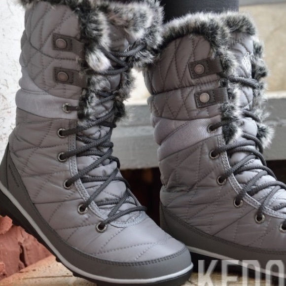 Columbia women’s heavenly Omni-heat boots - Picture 2 of 5